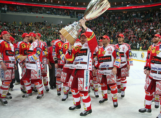 FIN7_HC Slavia Praha - HC Energie Karlovy Vary_028.jpg